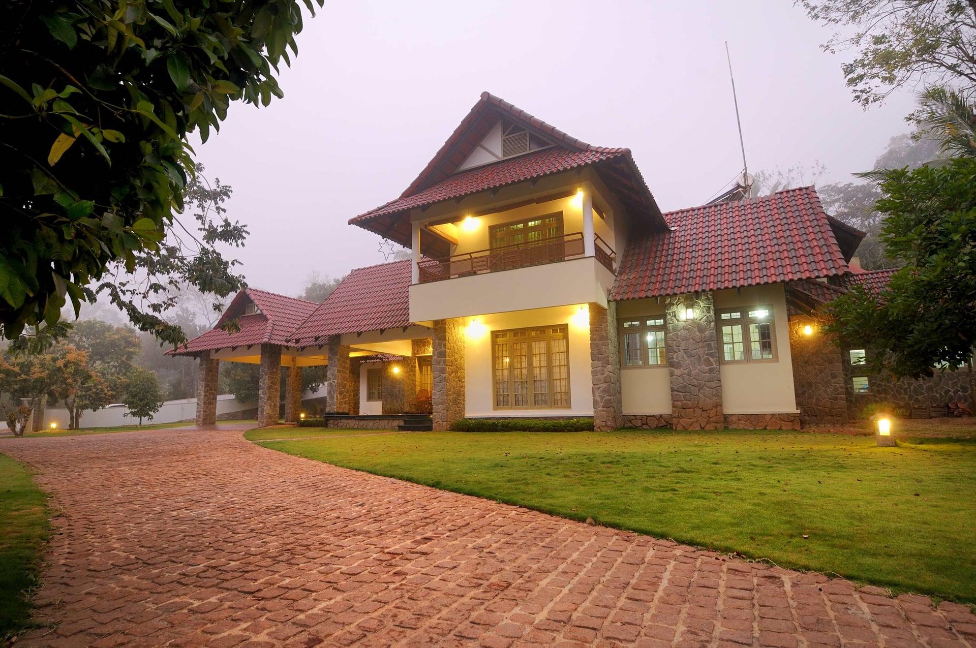 Kizhakkethalackal House - Image 2