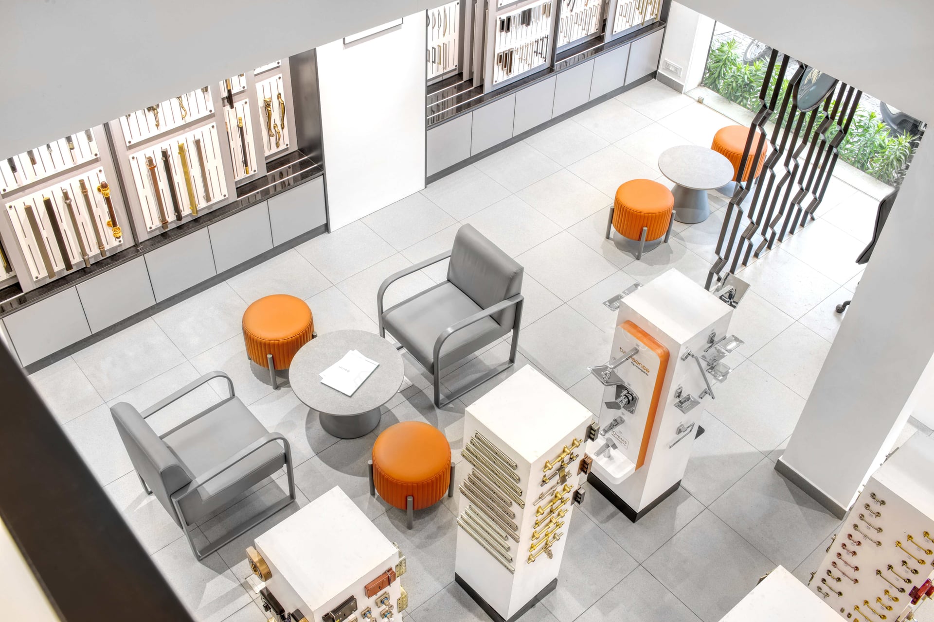 The Promient Fold - Image 1