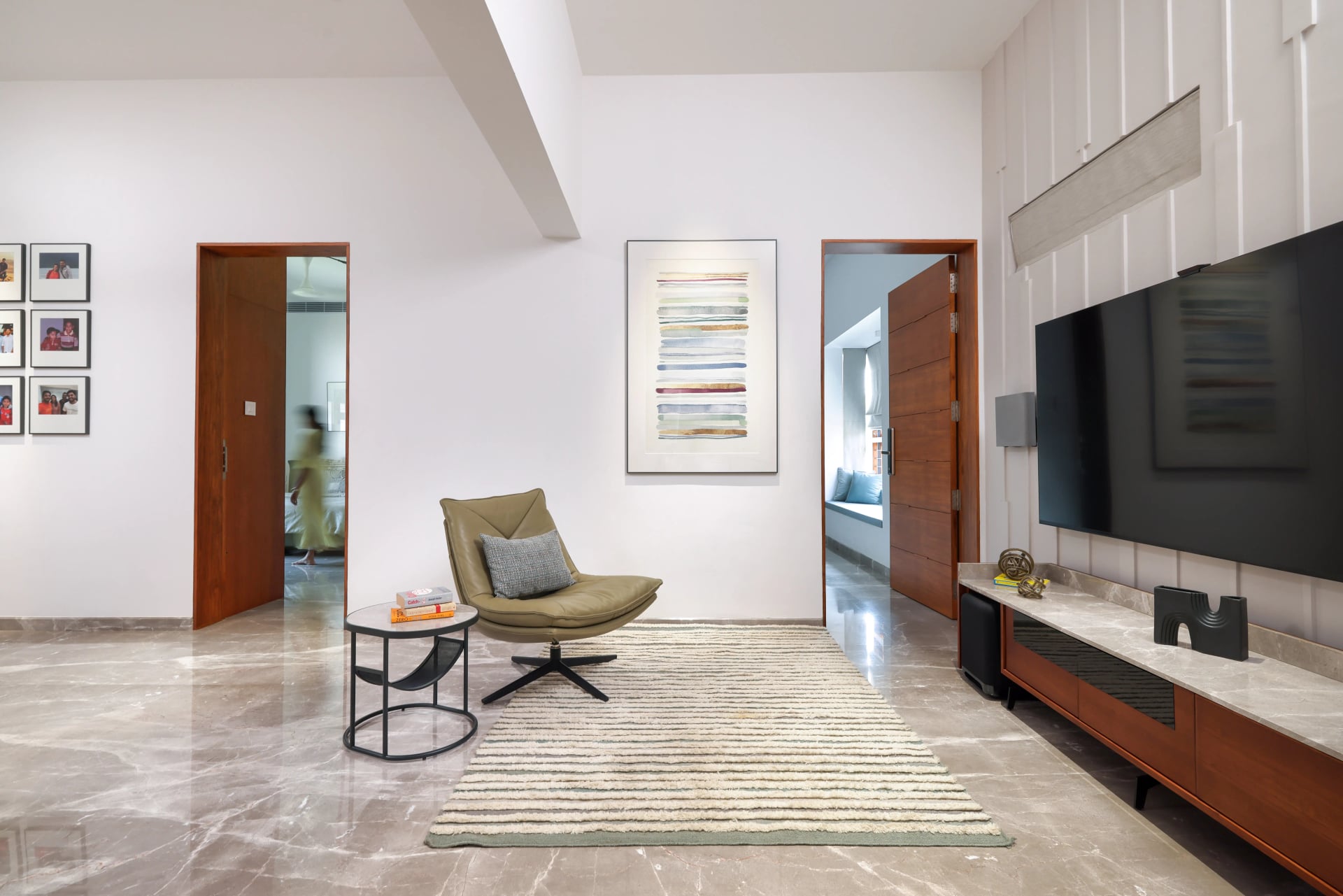 House of Strings - Image 6