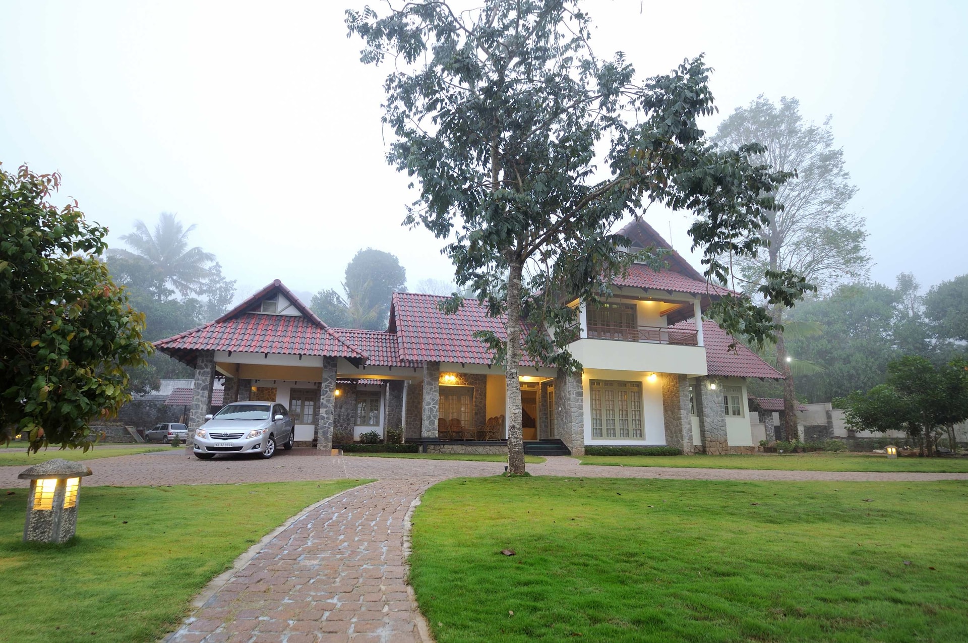Kizhakkethalackal House