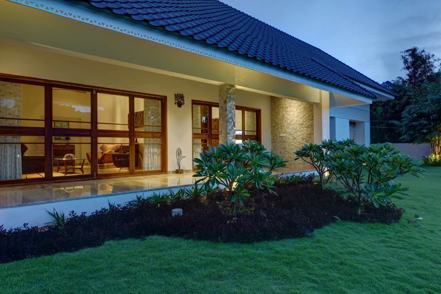 The Candid Luxury - Image 2