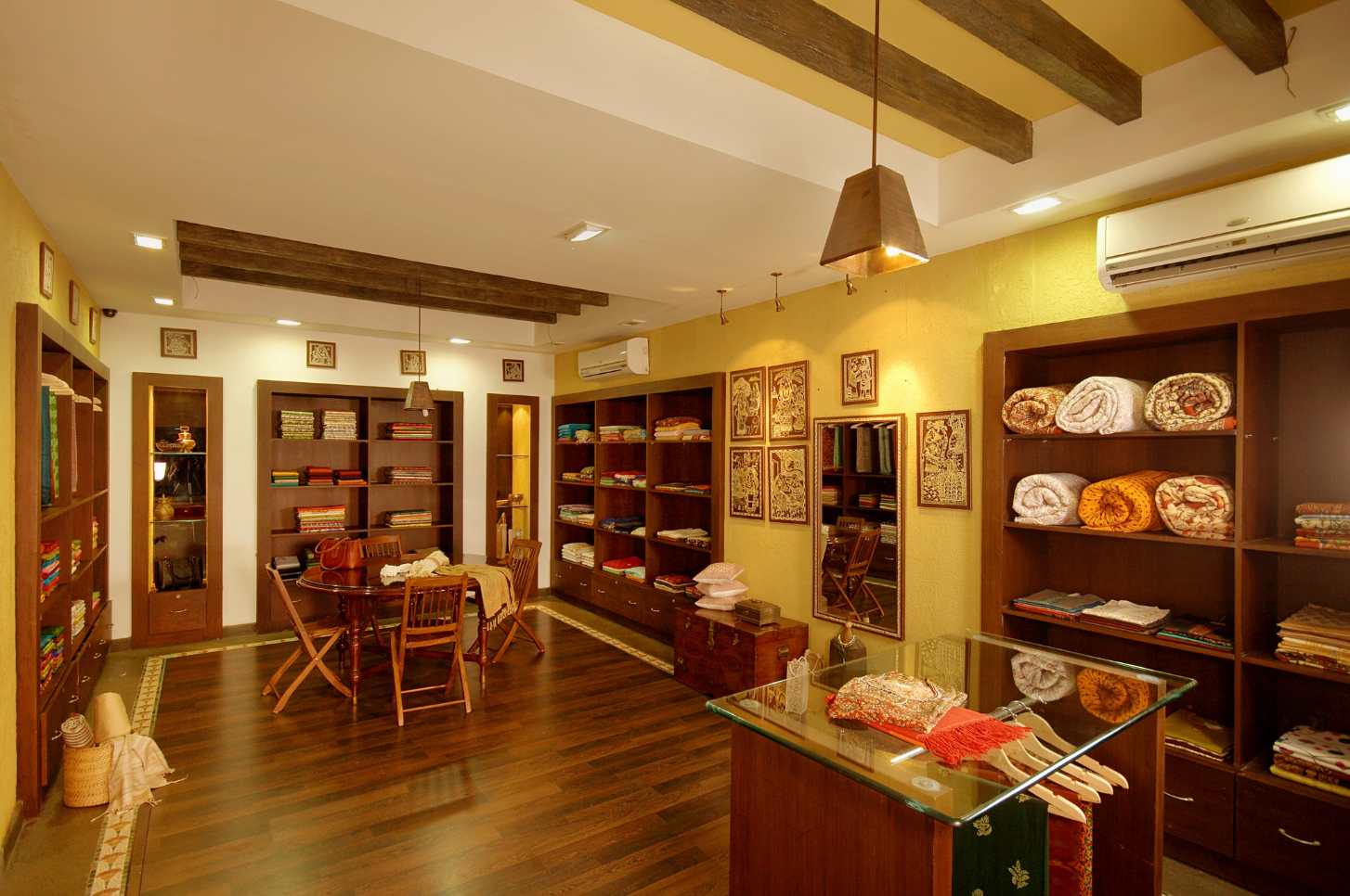 Orchids Designer Store - Image 1